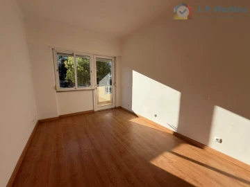 Apartamento T3 para Venda em Almada, Cova da Piedade, Pragal e Cacilhas