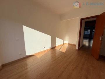 Apartamento T3 para Venda em Almada, Cova da Piedade, Pragal e Cacilhas