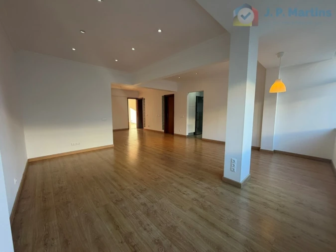 Apartamento T3 para Venda em Almada, Cova da Piedade, Pragal e Cacilhas Foto 5