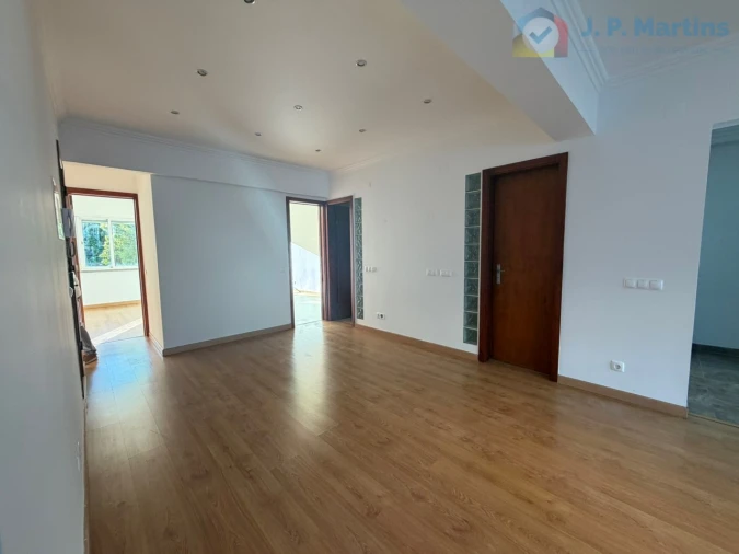 Apartamento T3 para Venda em Almada, Cova da Piedade, Pragal e Cacilhas Foto 14