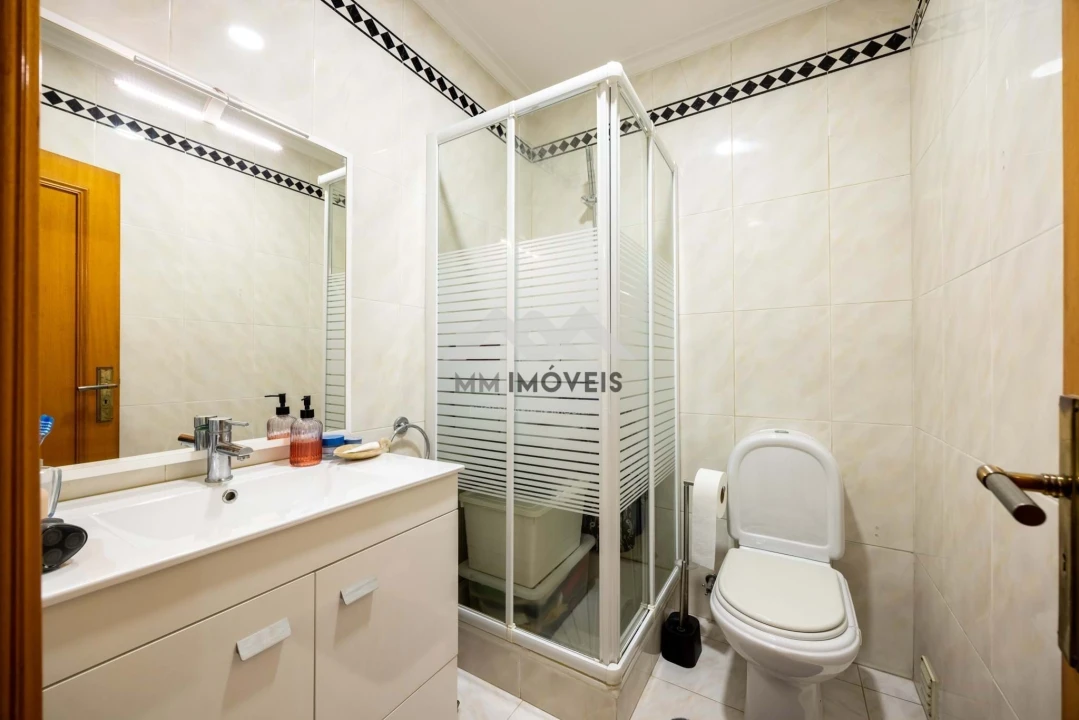 Apartamento T2 para Venda em Cidade da Maia Foto 6