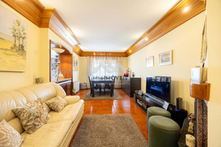 Apartamento T2 para Venda em Cidade da Maia Foto 9