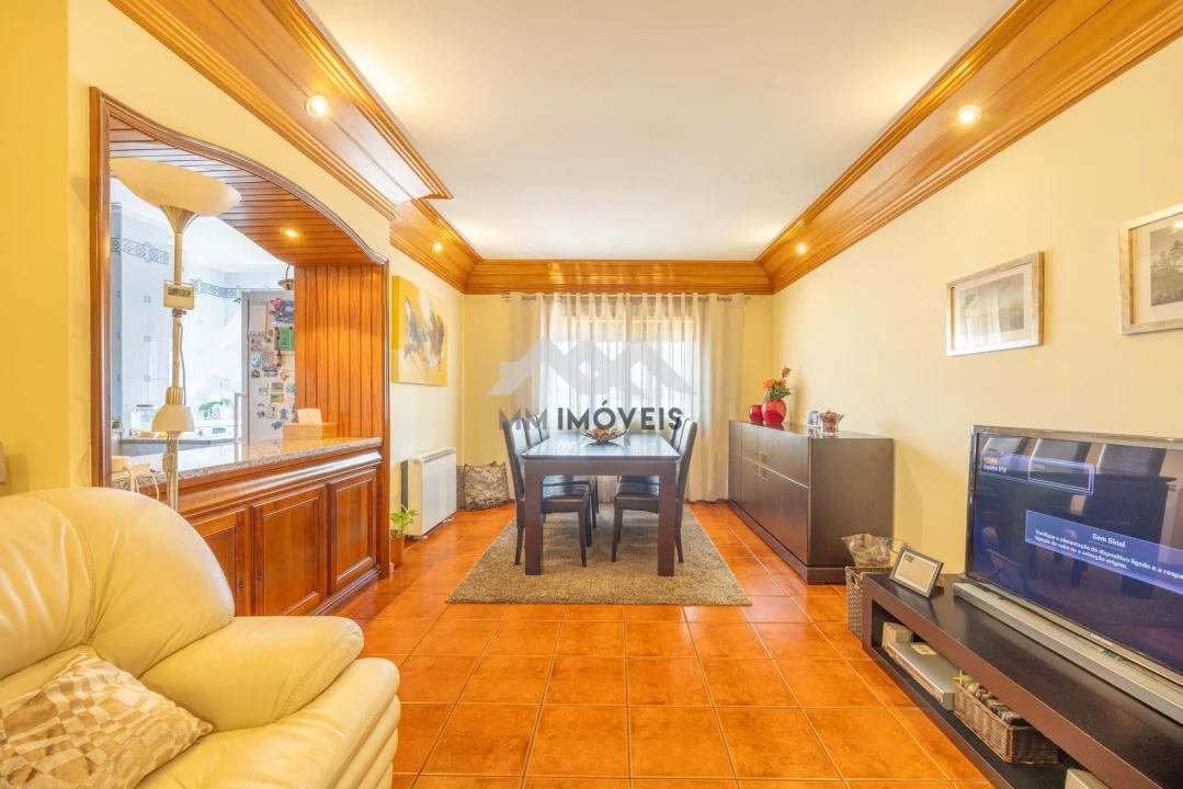 Apartamento T2 para Venda em Cidade da Maia Foto 19