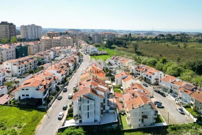Moradia T4 para Venda em Santa Marinha e São Pedro da Afurada