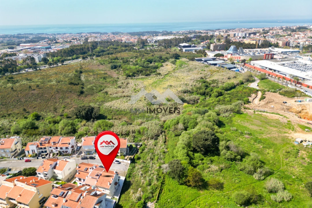 Moradia T4 para Venda em Santa Marinha e São Pedro da Afurada Foto 15
