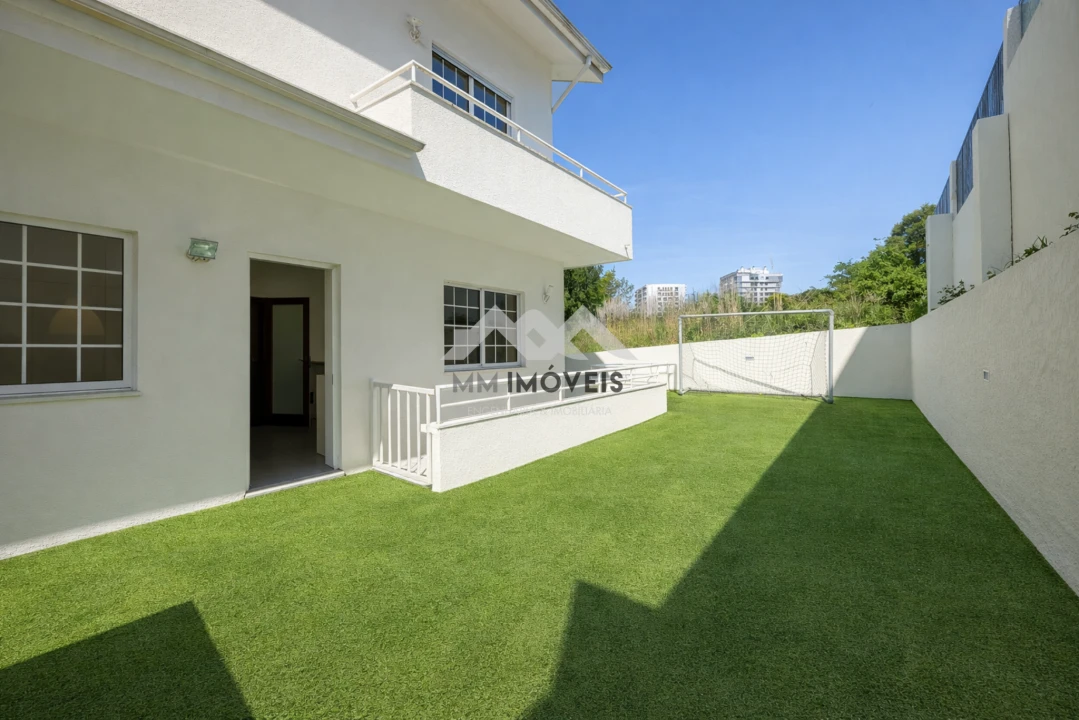 Moradia T4 para Venda em Santa Marinha e São Pedro da Afurada Foto 14