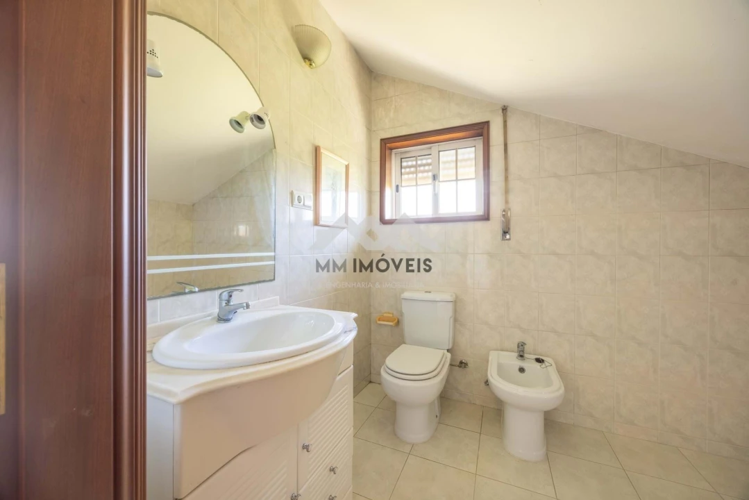Moradia T4 para Venda em Santa Marinha e São Pedro da Afurada Foto 42