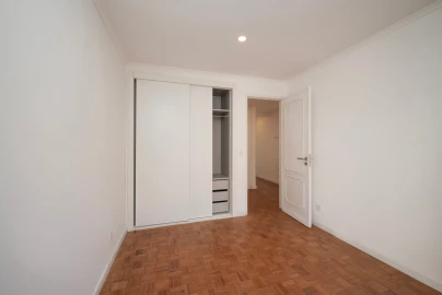 Apartamento T2 para Arrendamento em Venteira