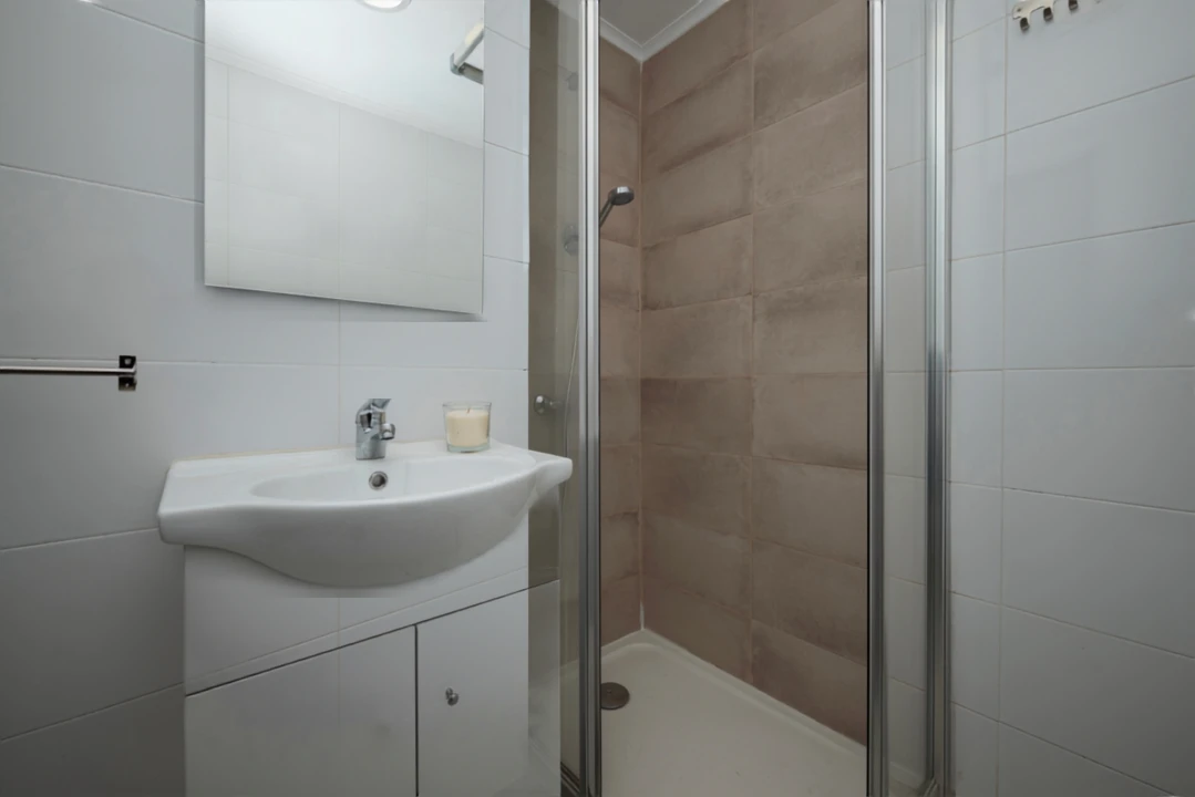 Apartamento T2 para Arrendamento em Venteira Foto 10