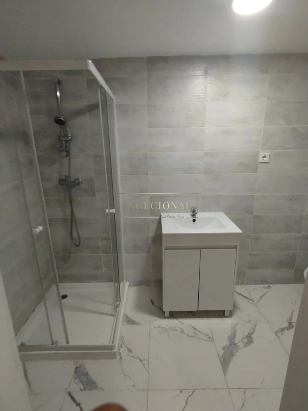 Moradia T6 para Venda em Santa Marinha e São Pedro da Afurada Foto 13