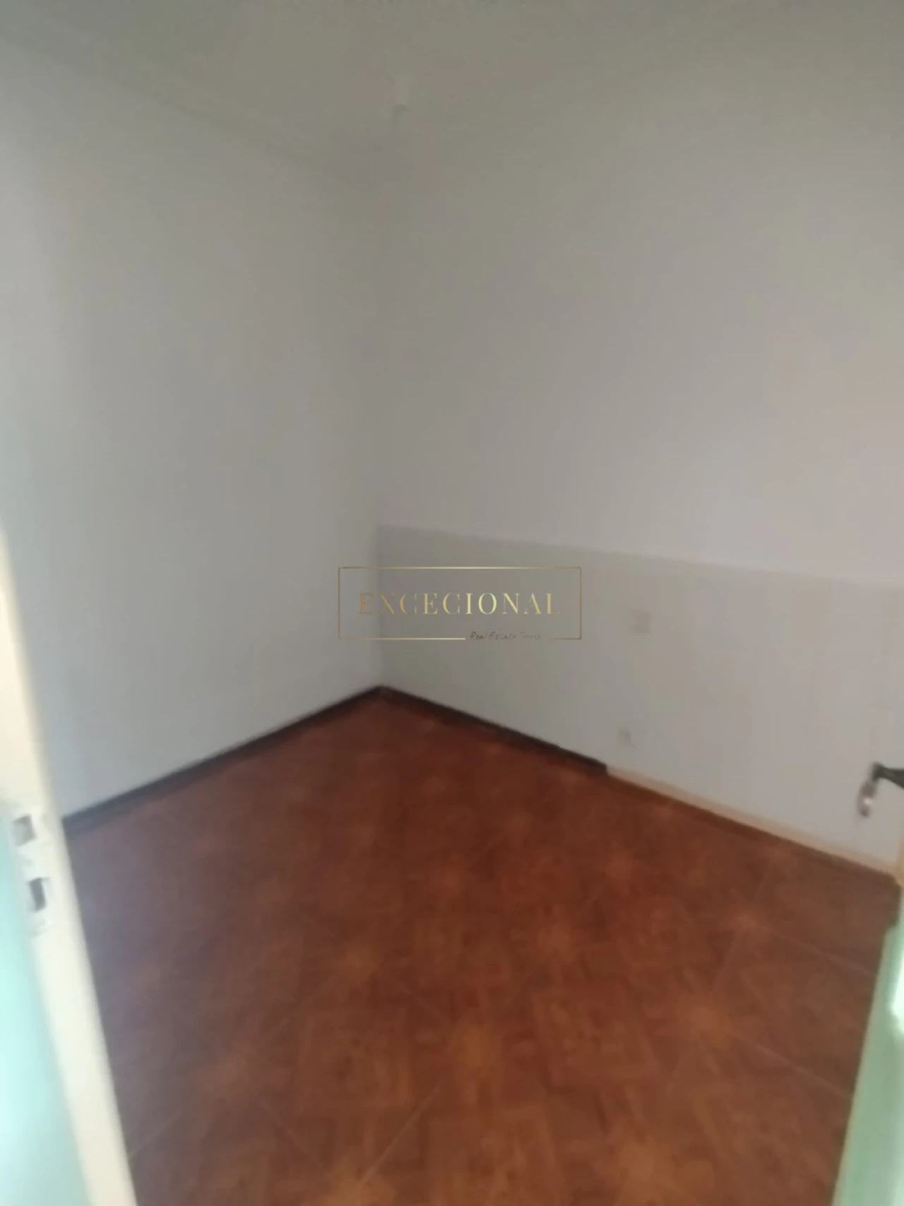 Moradia T6 para Venda em Santa Marinha e São Pedro da Afurada Foto 9