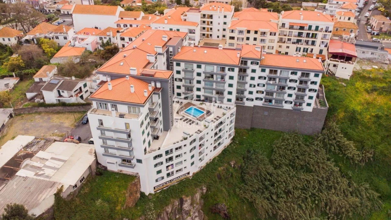Apartamento T2 para Venda em Caniço Foto 13