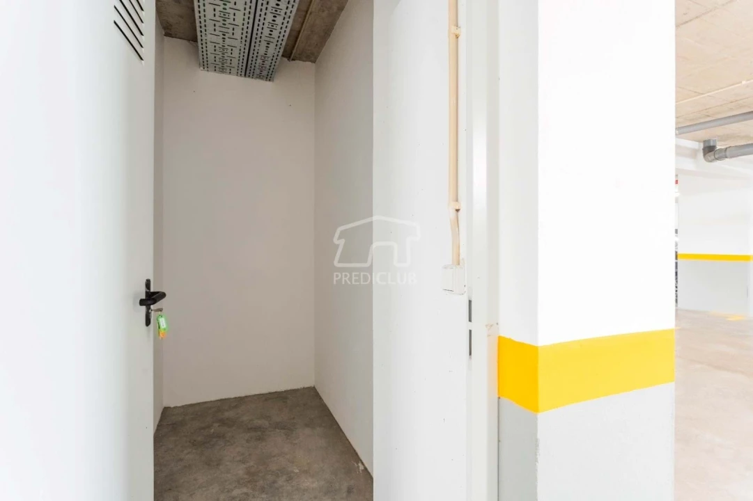 Apartamento T2 para Venda em Caniço Foto 17