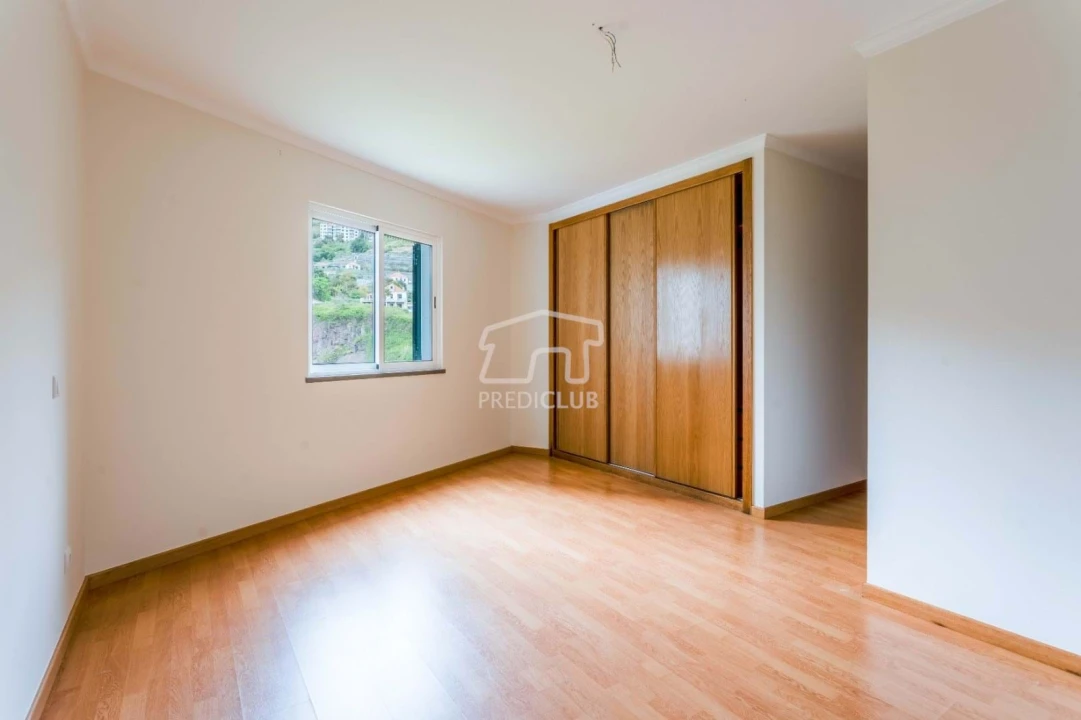 Apartamento T2 para Venda em Caniço Foto 1