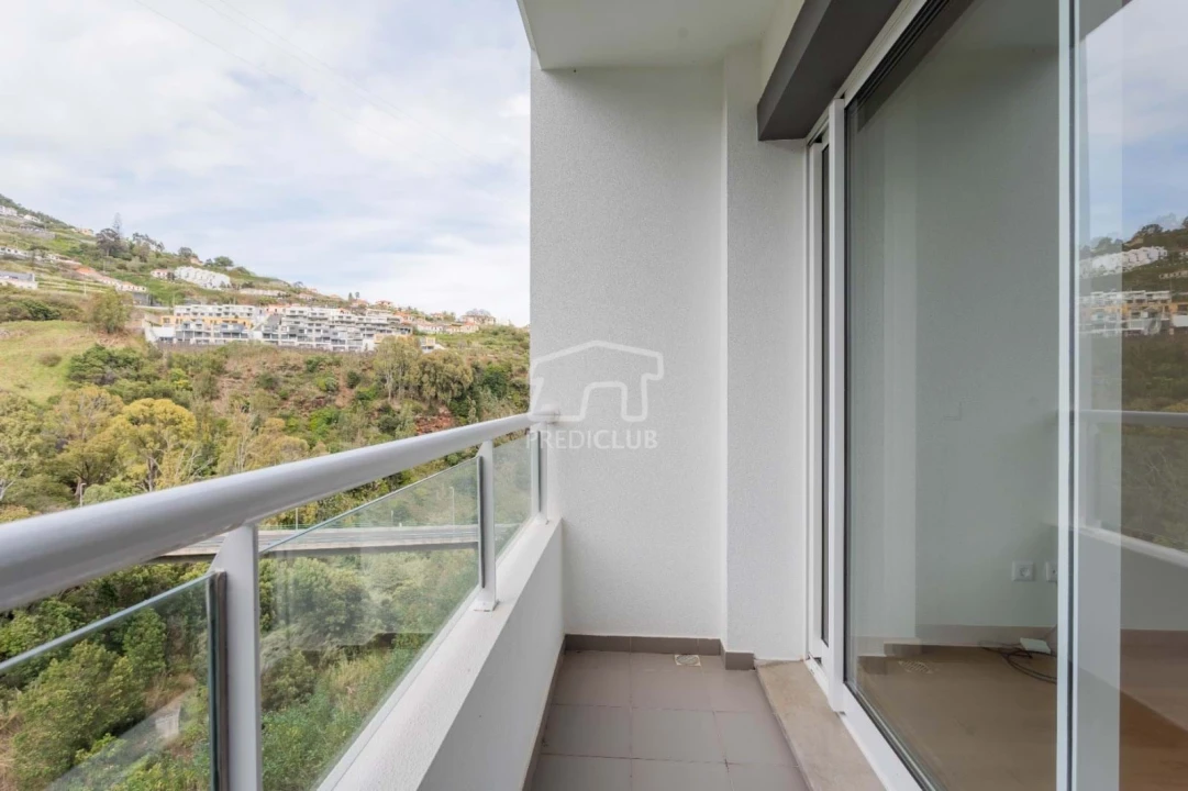 Apartamento T2 para Venda em Caniço Foto 19