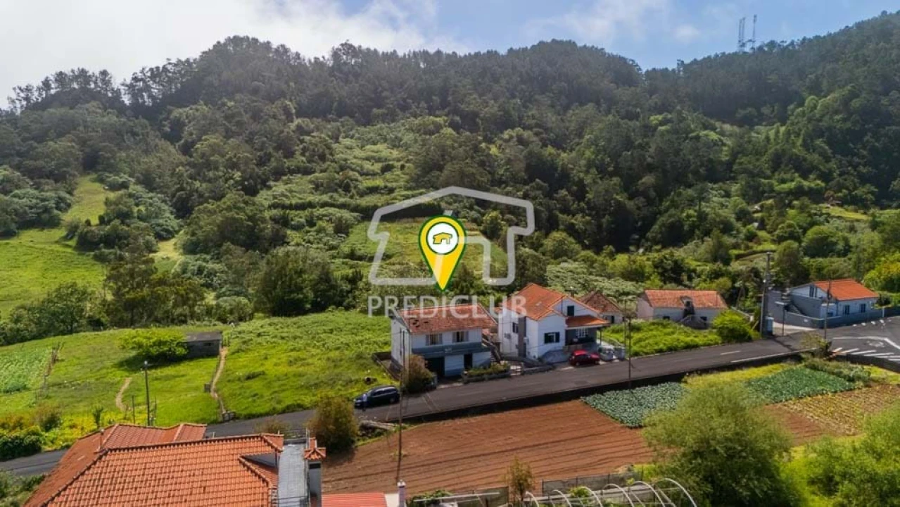 Moradia T3 para Venda em Santana Foto 17