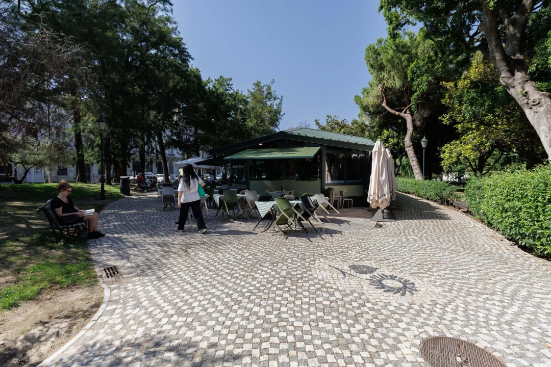 Apartamento T2 para Venda em Arroios Foto 29