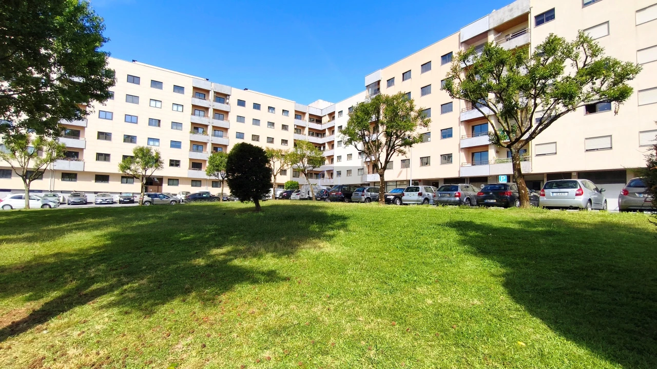 Apartamento para Venda em Braga (Maximinos, Sé e Cividade) Foto 1