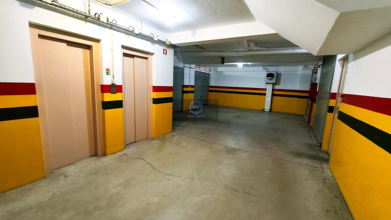 Apartamento para Venda em Braga (Maximinos, Sé e Cividade) Foto 27
