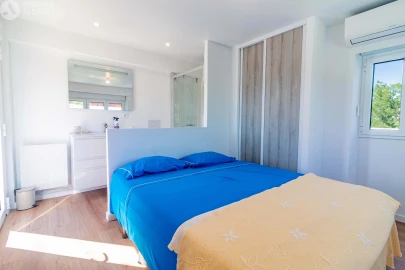 Moradia T5 para Venda em Loule (São Clemente)