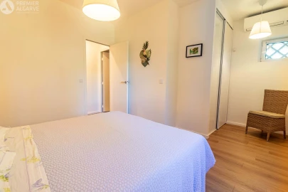 Moradia T5 para Venda em Loule (São Clemente)