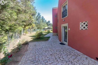 Moradia T5 para Venda em Loule (São Clemente)