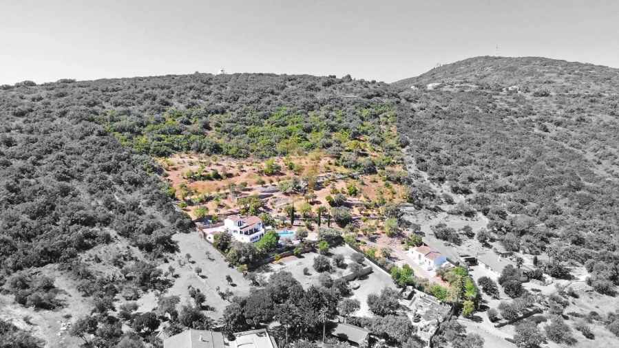Moradia T3 para Venda em Santa Barbara de Nexe Foto 14