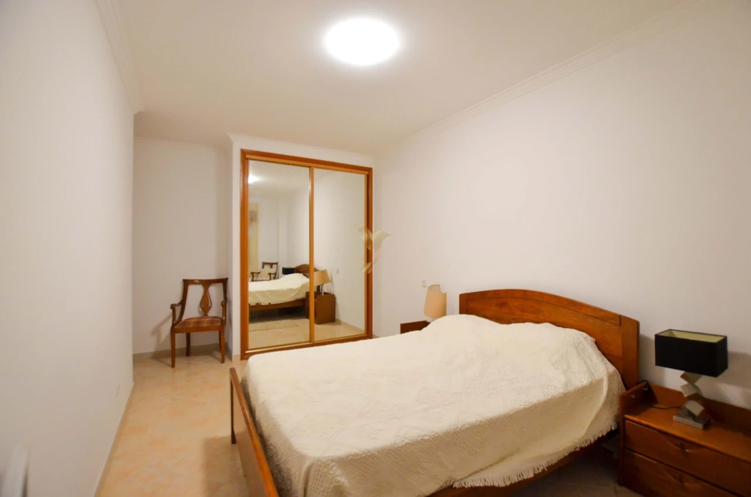 Apartamento T2 para Venda em Albufeira e Olhos de Água Foto 12