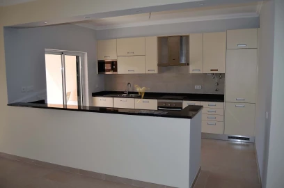 Moradia T4 para Venda em Silves