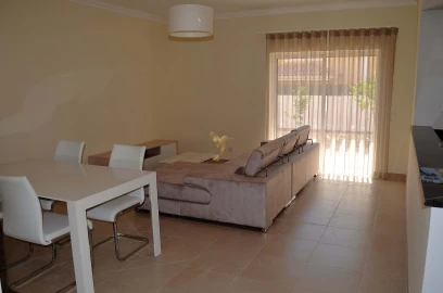 Moradia T4 para Venda em Silves