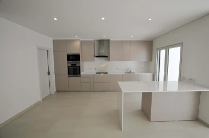 Moradia T4 para Venda em Silves