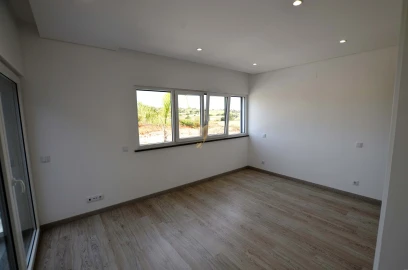 Moradia T4 para Venda em Silves