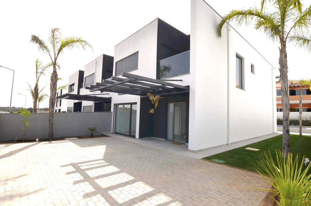 Moradia T4 para Venda em Silves Foto 5