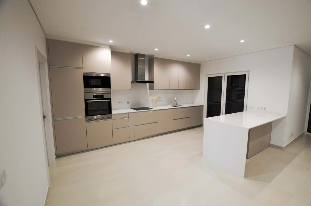Moradia T4 para Venda em Silves Foto 37