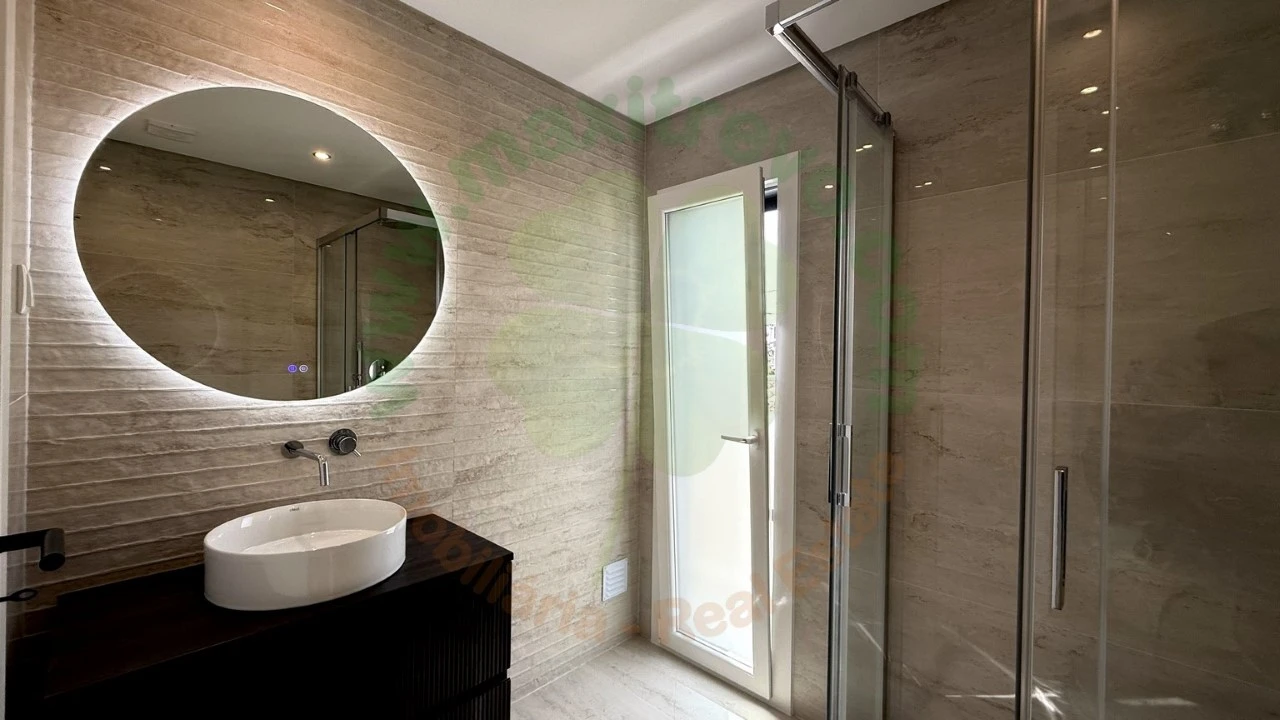 Moradia T4 para Venda em Fernao Ferro Foto 26
