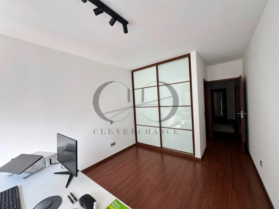 Apartamento T3 para Venda em Vilar de Andorinho Foto 23