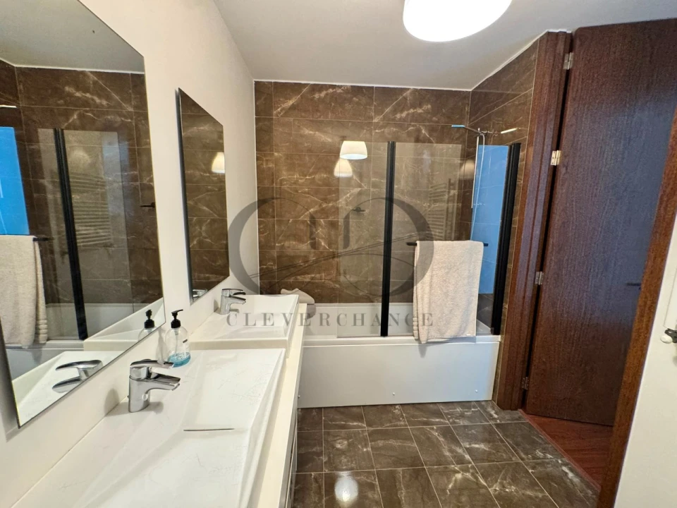 Apartamento T3 para Venda em Vilar de Andorinho Foto 28