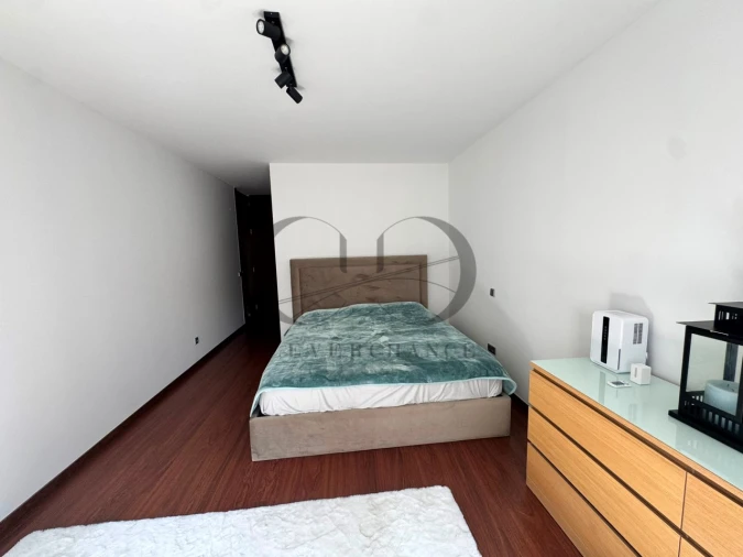 Apartamento T3 para Venda em Vilar de Andorinho Foto 32