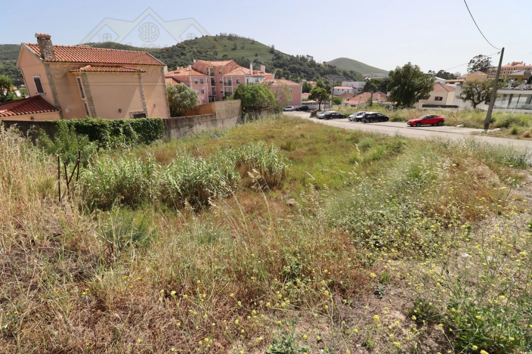Terreno para Venda em Venda do Pinheiro e Santo Estêvão das Galés Foto 2