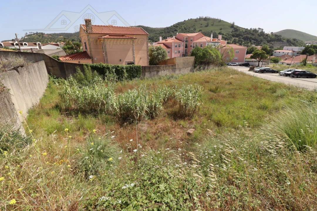 Terreno para Venda em Venda do Pinheiro e Santo Estêvão das Galés Foto 3