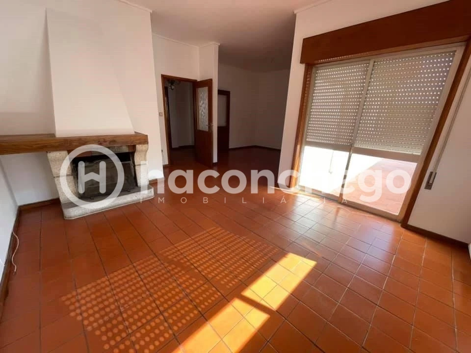 Apartamento T3 para Arrendamento em Barcelos, V.Boa, V.Frescainha Foto 8