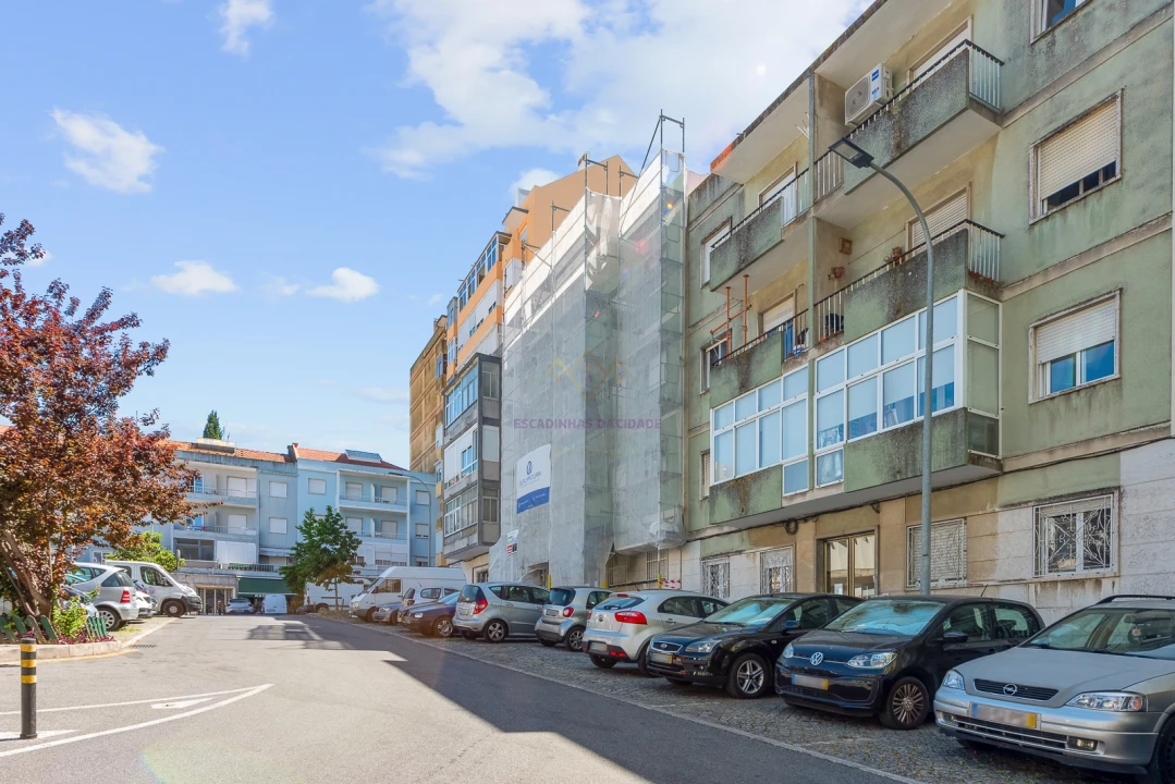 Apartamento T2 para Venda em São Domingos de Benfica Foto 24