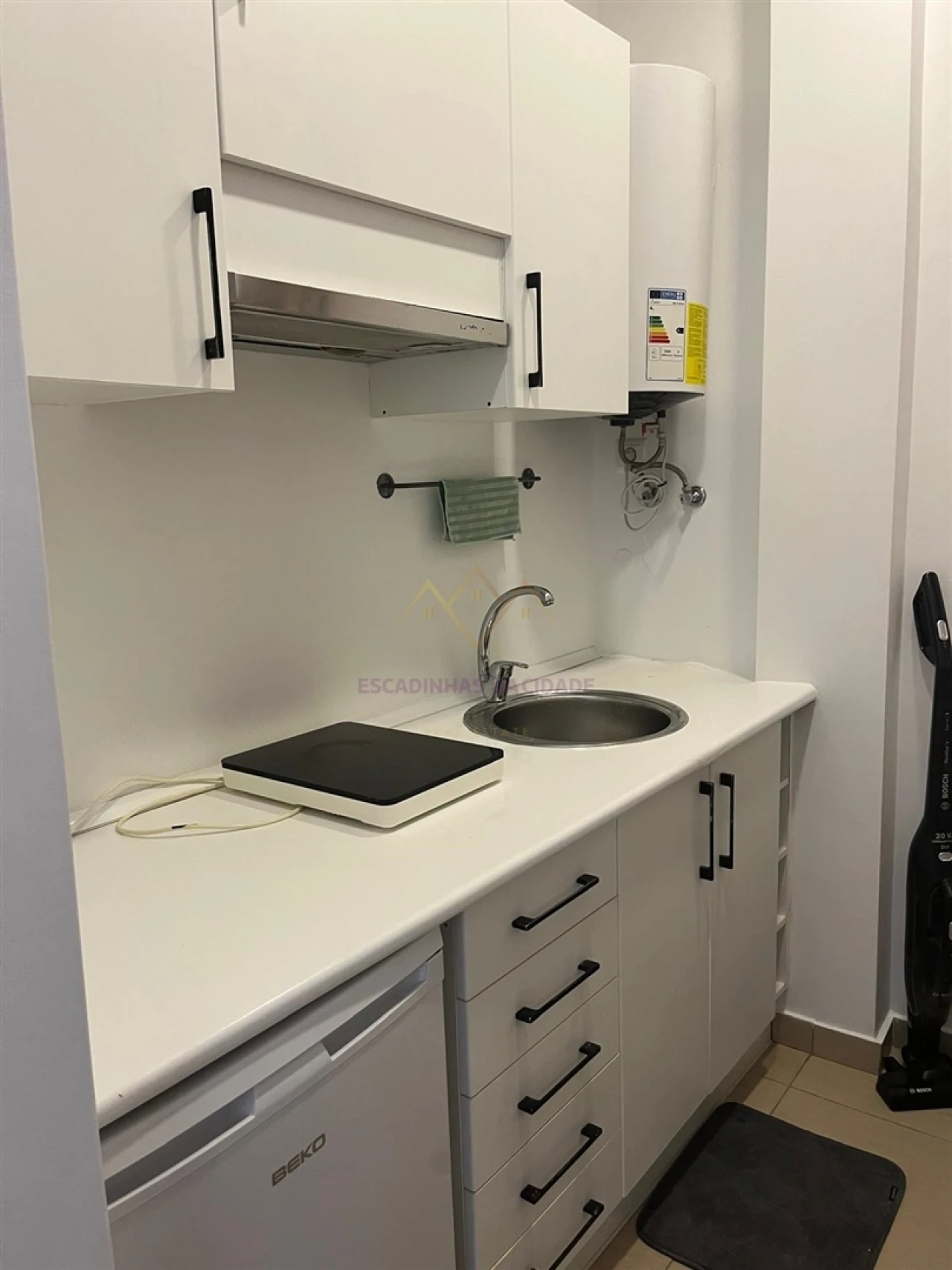 Apartamento T1 para Arrendamento em Misericórdia Foto 7