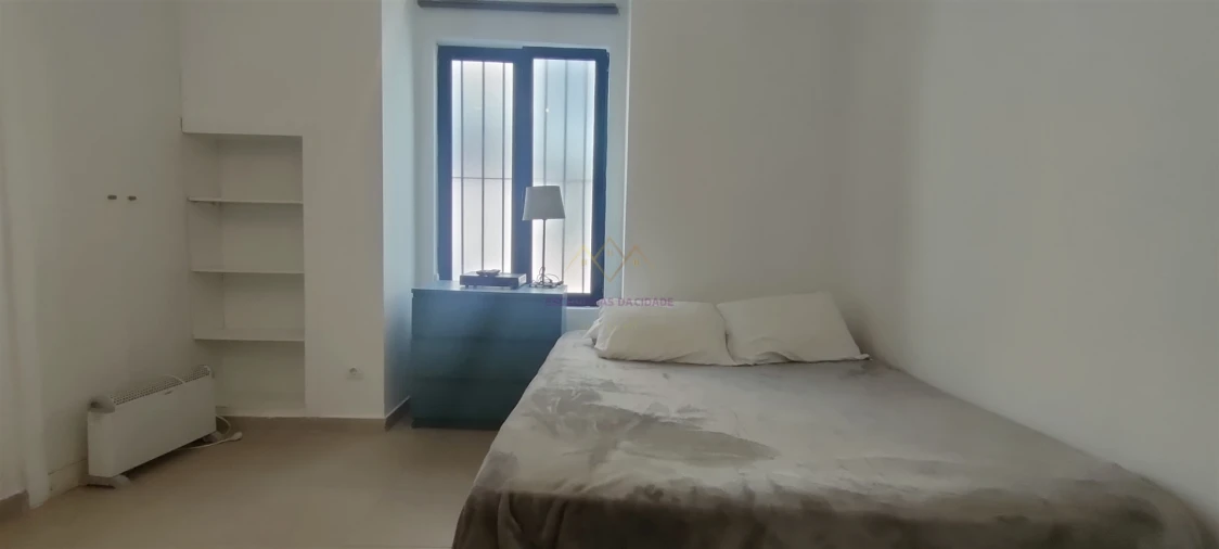 Apartamento T1 para Arrendamento em Misericórdia Foto 2