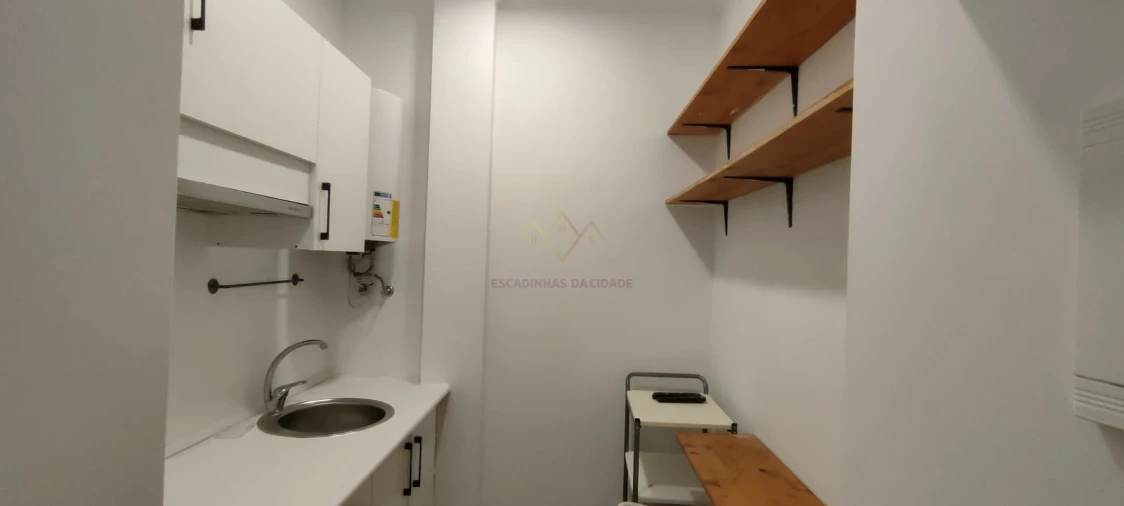 Apartamento T1 para Arrendamento em Misericórdia Foto 15