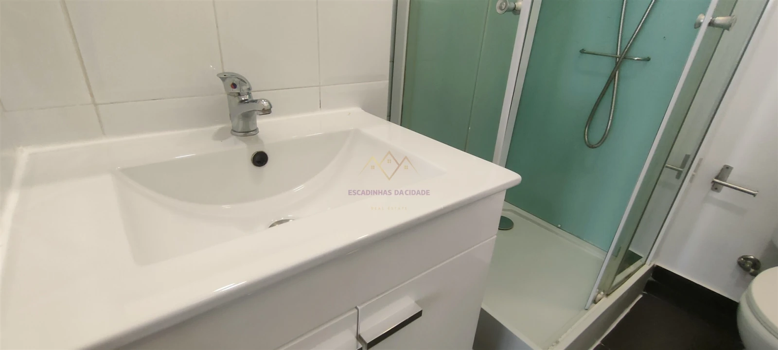 Apartamento T1 para Arrendamento em Misericórdia Foto 22