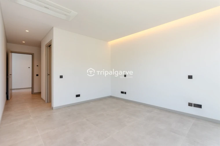 Moradia T3 para Venda em Albufeira e Olhos de Água Foto 27