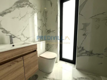 Moradia T4 para Venda em Vilar e Mosteiró