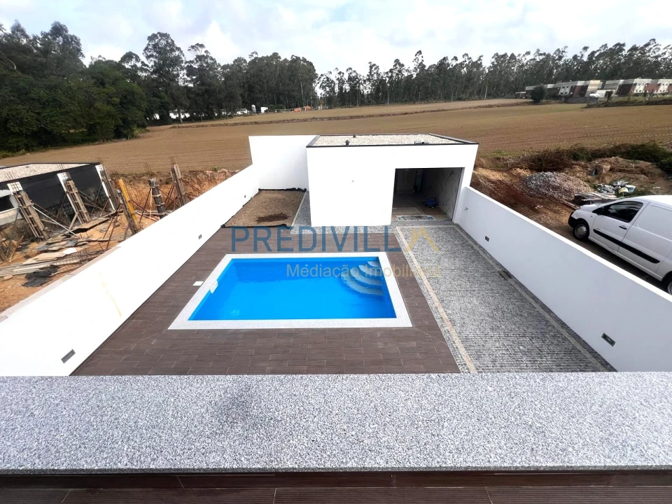 Moradia T4 para Venda em Vilar e Mosteiró Foto 14