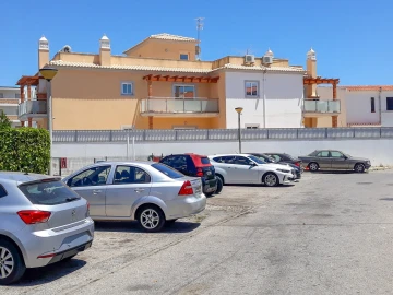 Prédio para Venda em Albufeira e Olhos de Água